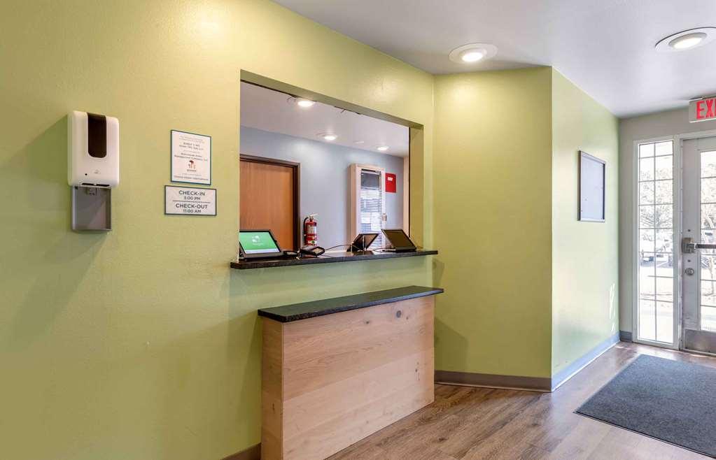 Extended Stay America Select Suites - Orlando - East Beltér fotó